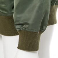 狡噛慎也モデルのアウター。