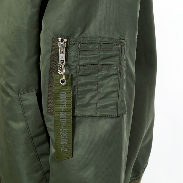 狡噛慎也モデルのアウター。