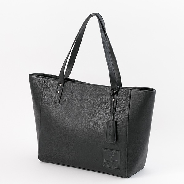 宜野座伸元モデルのバッグ。