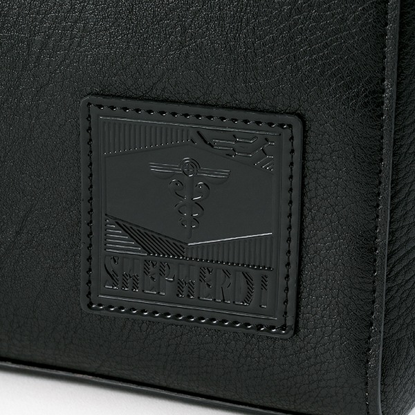 宜野座伸元モデルのバッグ。