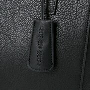 宜野座伸元モデルのバッグ。