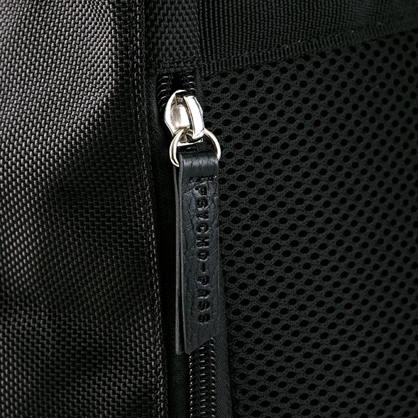 狡噛慎也モデルのバッグ。