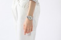 槙島聖護モデルの腕時計使用イメージ。