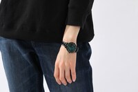 狡噛慎也モデルの腕時計使用イメージ。