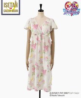 「変身ブローチリボンワンピース」