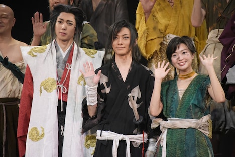 舞台「どろろ」公開ゲネプロ前の舞台挨拶より。