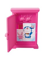 第2弾の「どこでもドアの楽しいパズル」。ドアを開けると中がスライド式のパズルになっている。