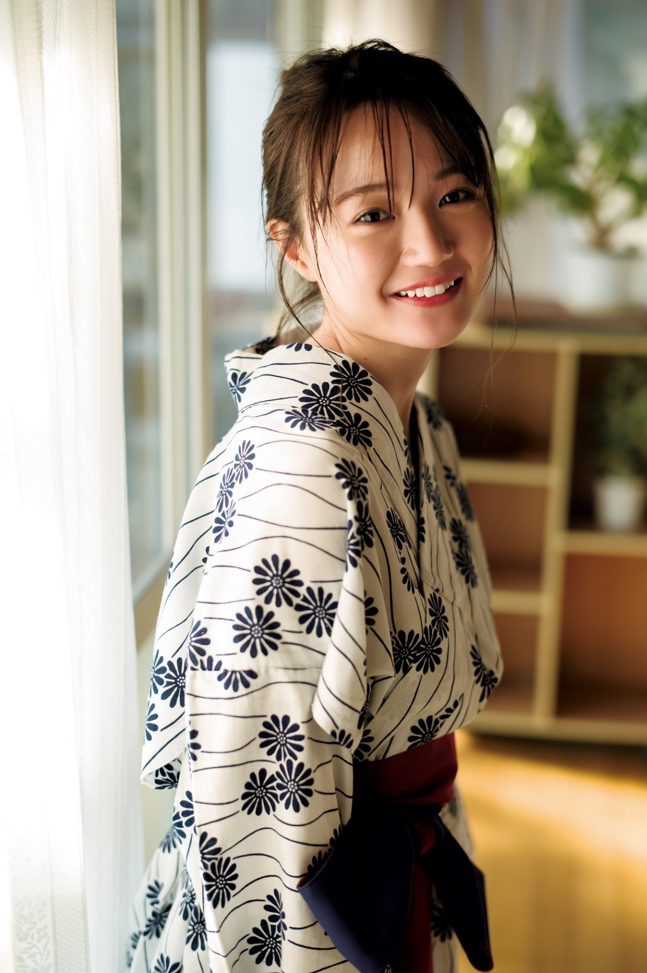 尾崎由香のグラビアより。(c)細居幸次郎／集英社