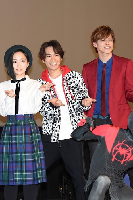 左から悠木碧、小野賢章、宮野真守。