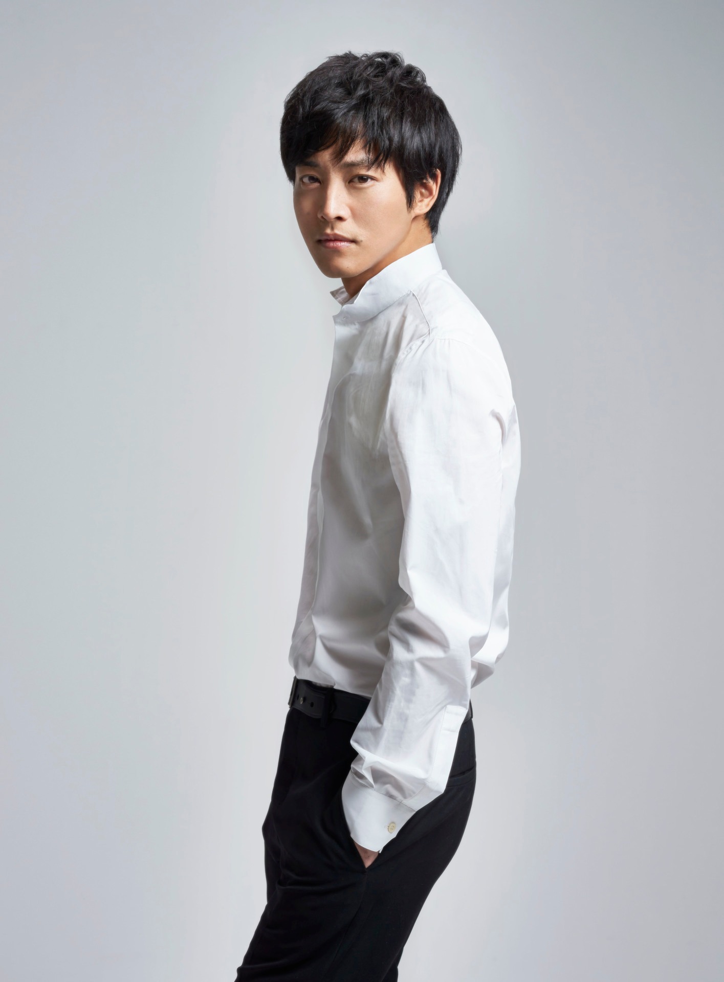 松坂桃李(c)秦淳司
