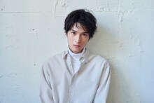 遥馬理久役の阪本奨悟。