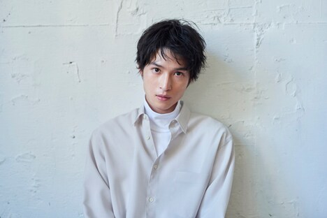 遥馬理久役の阪本奨悟。