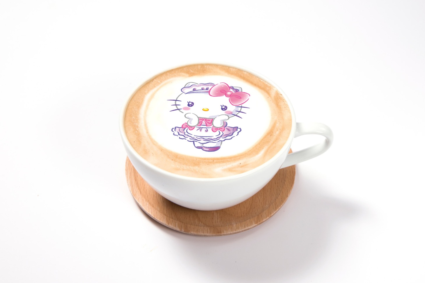 「ハローキティ×しんちゃんホットカフェラテ」