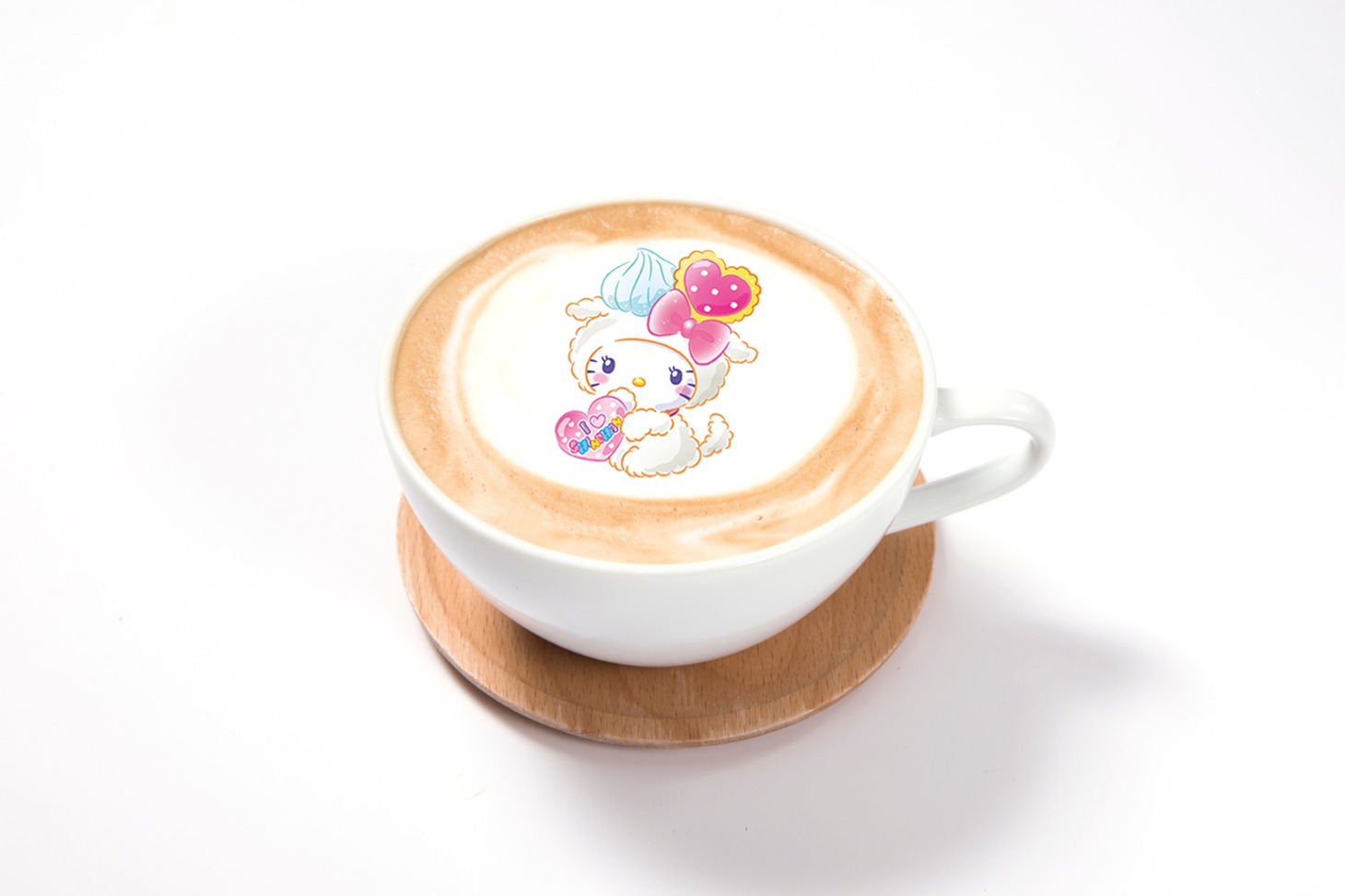 「ハローキティ×しんちゃんホットカフェラテ」