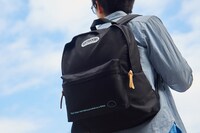 コラボバッグ使用イメージ。