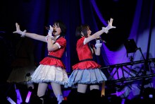 左から河瀬茉希、種田梨沙。