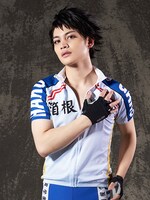 河原田巧也扮する泉田塔一郎。