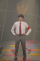 加賀幸彦役の大橋典之。