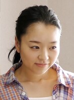 ミチル役の真凛。