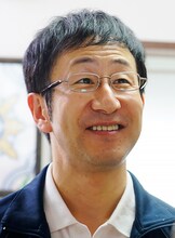 富永役の矢柴俊博。