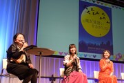 左からプロデューサーの関弘美、千葉千恵巳、秋谷智子。