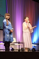 左から宍戸留美、松岡由貴。