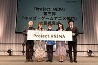 左から平松岳史、豊永利行、小松未可子、三上枝織、上町裕介。