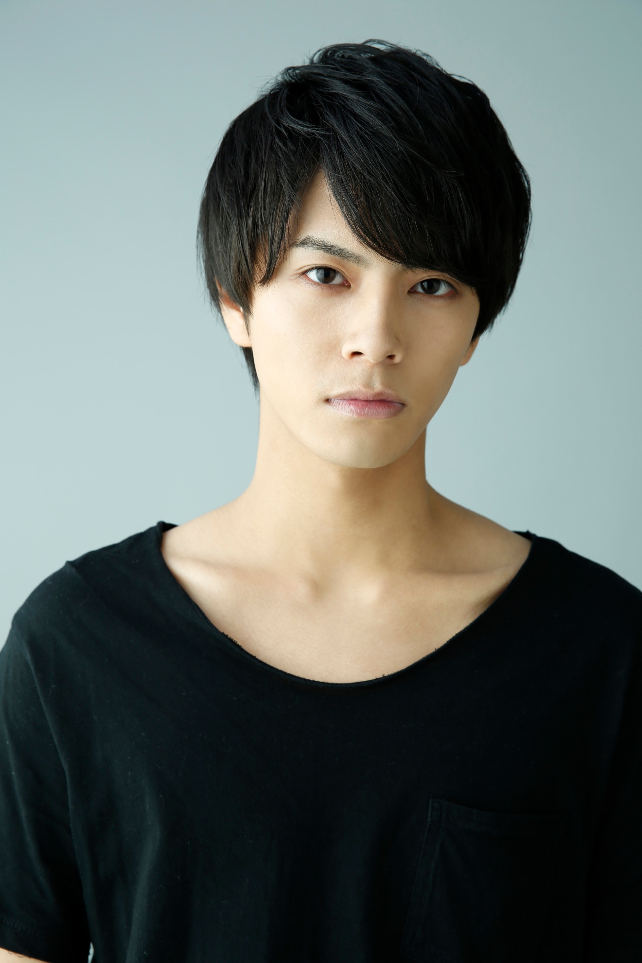 本行智也役の中尾暢樹。