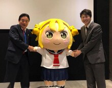 左から河村たかし名古屋市長、おおきい八十亀ちゃん、安藤正基。