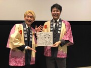 左から担当編集のアダチ氏、安藤正基。