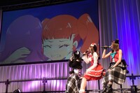 左から森嶋優花、芹澤優、若井友希。