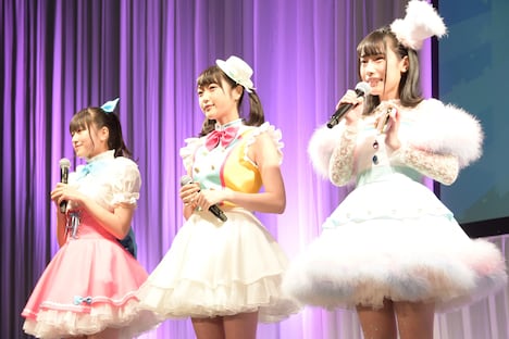 左から林鼓子、久保田未夢、佐々木李子。