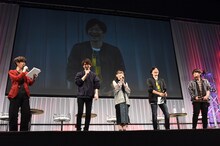 左から櫻井孝宏、花江夏樹、鬼頭明里、下野紘、松岡禎丞。