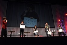 左から櫻井孝宏、花江夏樹、鬼頭明里、下野紘、松岡禎丞。「隊士報告」のコーナーにて、花江は「下野さんが新人みたい」と書き記した。