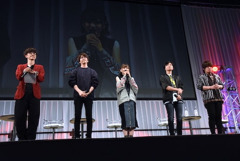 左から櫻井孝宏、花江夏樹、鬼頭明里、下野紘、松岡禎丞。