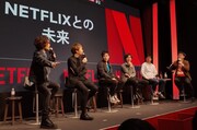 イベントの様子。左から小野賢章、諏訪部順一、david productionの梶田代表、animaの笹原代表、bonesの南代表、MCの向清太朗（天津）。
