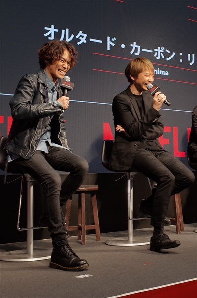 イベントの様子。左から小野賢章、諏訪部順一。