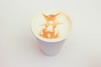 「カフェラテ ドロンジョ」