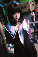 葦月伊織のコスプレをするえなこ。撮影/桑島智輝 (c)桂正和／集英社