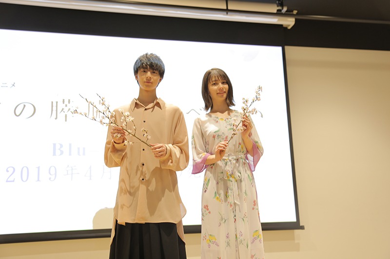 「君の膵臓をたべたい」Blu-ray / DVDリリース記念トークイベントの様子。左から高杉真宙、Lynn。