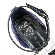 シエル・ファントムハイヴモデルのサンダル。