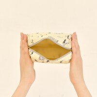 トラペーズポーチの使用イメージ。