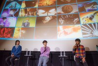 左から影山茂夫役の伊藤節生、霊幻新隆役の櫻井孝宏、立川譲監督。