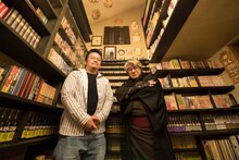 左から松本しげのぶ、京極夏彦。