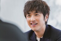 北川悠仁と尾田栄一郎の対談より。撮影/木村琢也