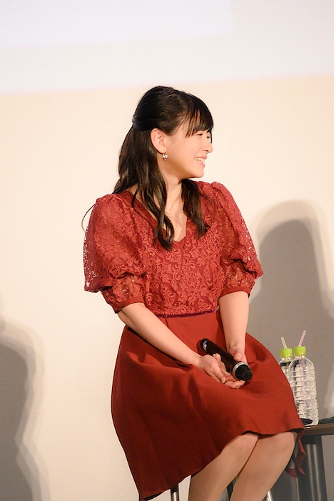 キャロル役の島袋美由利。