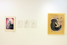 「チェンジ・アンド・チャレンジ」のコーナーより、右端の作品が天野喜孝が描いた「吸血鬼ハンターD 」のイラスト。