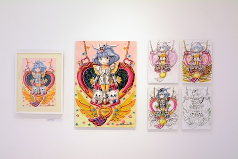 「チェンジ・アンド・チャレンジ」のコーナーより、大河原邦男が描いた「魔法の天使 クリィミーマミ」のイラスト。