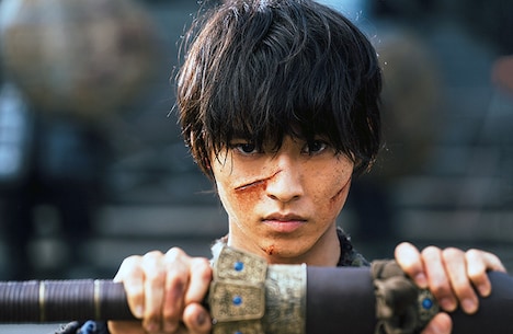 「映画 キングダム 写真集ーTHE MAKINGー」より。