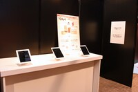 「東京タラレバ娘展」の様子。